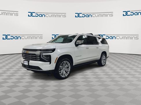 New 2025 Chevrolet Suburban Premier image 4