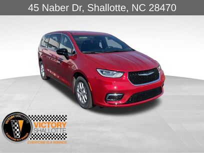 New 2026 Chrysler Pacifica Select