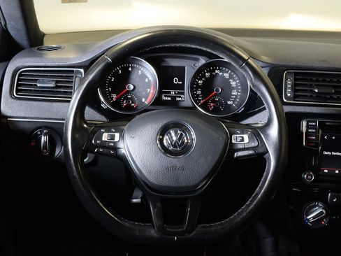 Used 2018 Volkswagen Jetta Sport FWD image 17