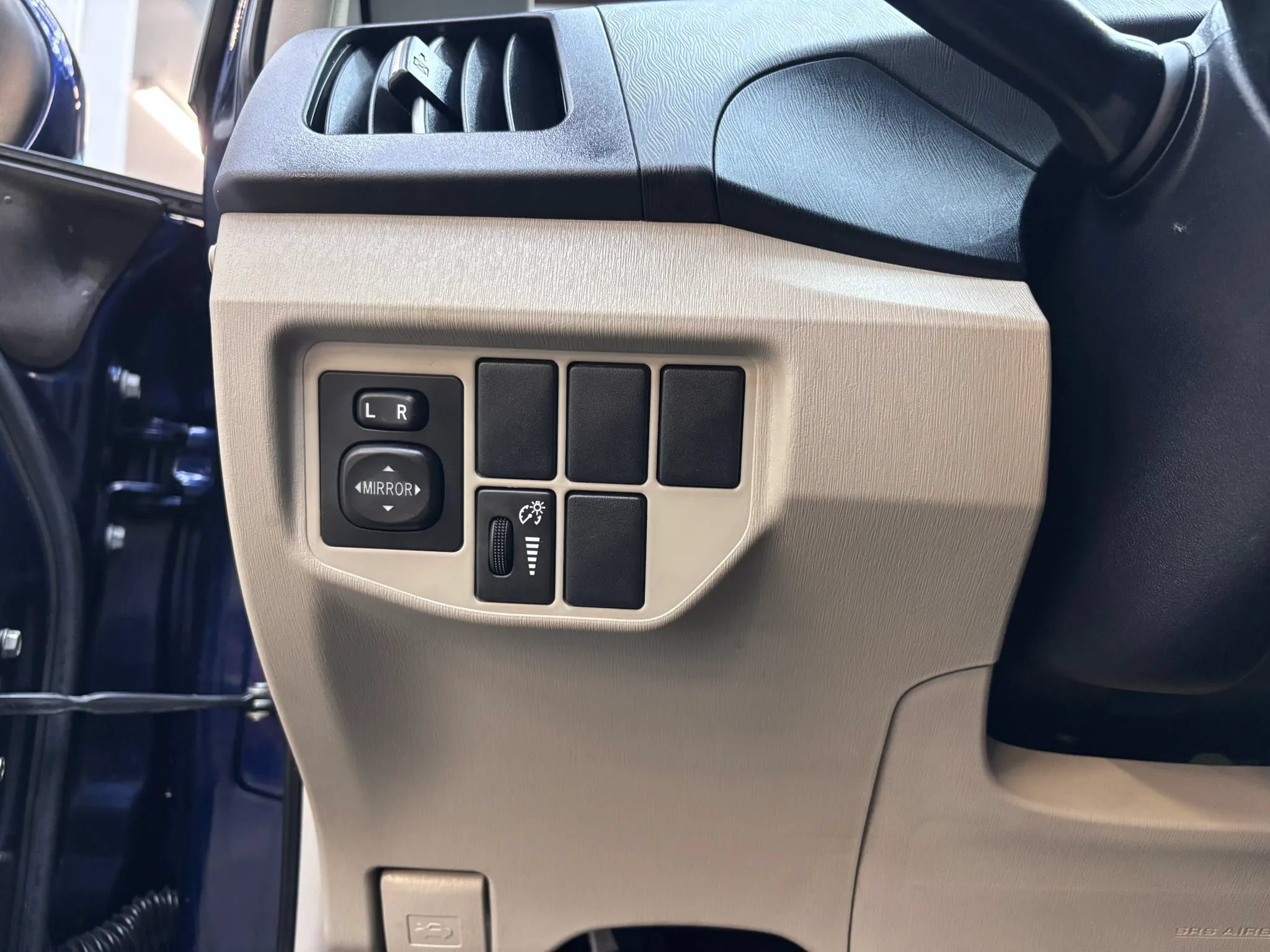 Used 2012 Toyota Prius Three FWD image 11