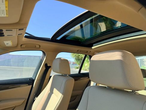 Used 2014 BMW X1 sDrive28i RWD image 3