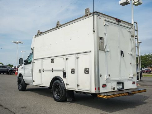 Certified 2021 Ford E-350 and Econoline 350 Super Duty w/ Power Windows & Locks Group RWD image 5