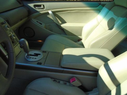 Used 2004 INFINITI G35 Coupe w/ Premium Pkg image 15