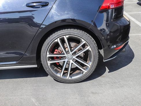 Used 2017 Volkswagen GTI S FWD image 9