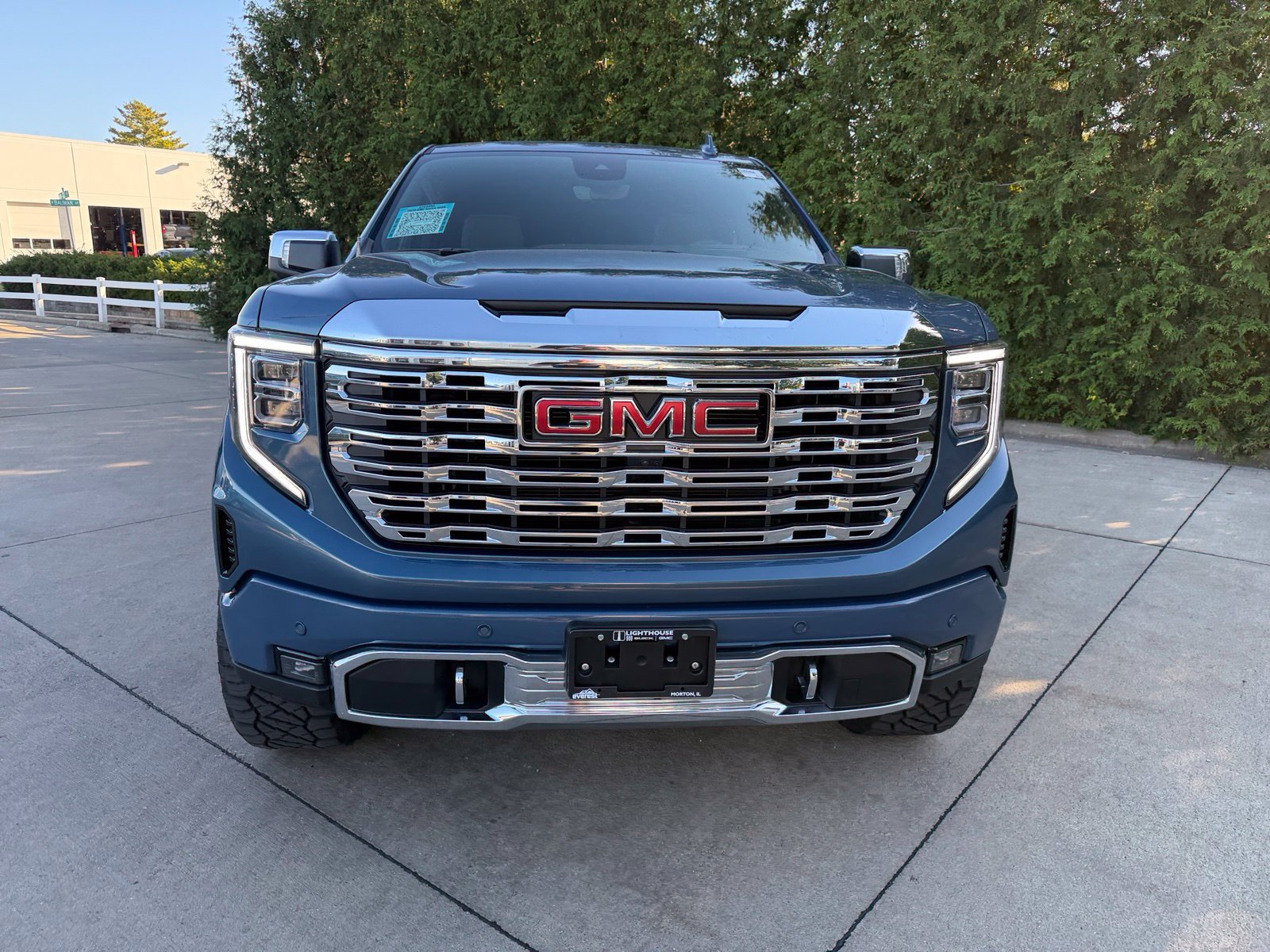 Used 2025 GMC Sierra 1500 Denali AWD/4WD image 6