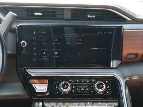 Used 2024 GMC Sierra 2500 Denali Ultimate image 14