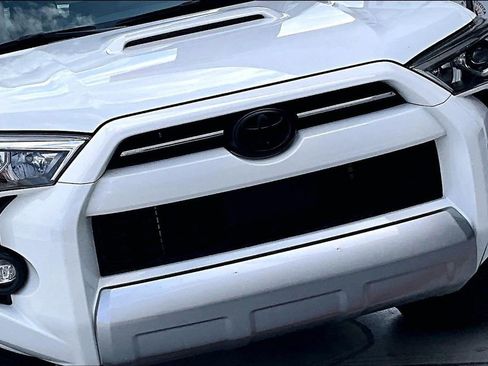 Certified 2024 Toyota 4Runner TRD Off-Road Premium w/ Moonroof Package image 30