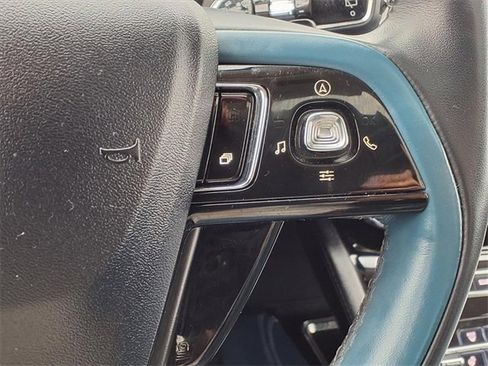 Certified 2021 Lincoln Corsair Reserve image 16