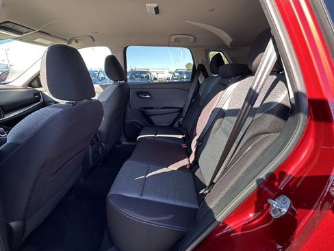 Certified 2022 Nissan Rogue SV image 27