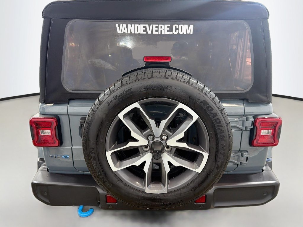 Used 2024 Jeep Wrangler Unlimited w/ Convenience Group AWD/4WD image 8