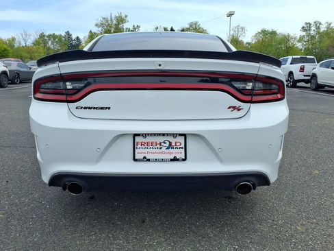 Used 2017 Dodge Charger R/T Scat Pack w/ Driver Confidence Group RWD image 21