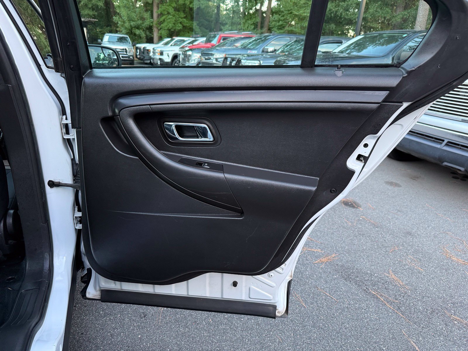 Used 2017 Ford Taurus Police Interceptor AWD image 18