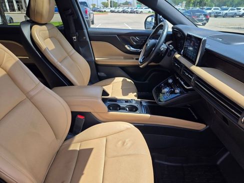 Used 2020 Lincoln Corsair Reserve w/ Rear Removable Package Tray FWD image 21