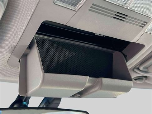 Used 2013 Toyota Camry LE image 30