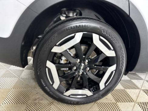 Used 2025 Kia Telluride S FWD image 37