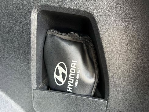 Used 2019 Hyundai Santa Fe Limited FWD image 21