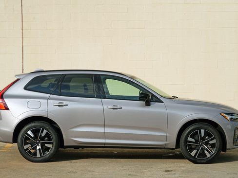 Used 2026 Volvo XC60 B5 Core w/ Climate Package AWD/4WD image 55