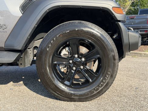 Used 2022 Jeep Wrangler Unlimited Sport AWD/4WD image 13