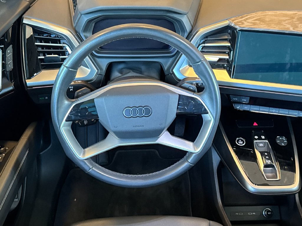 Certified 2024 Audi Q4 e-tron Premium Plus w/ Premium Plus AWD/4WD image 18
