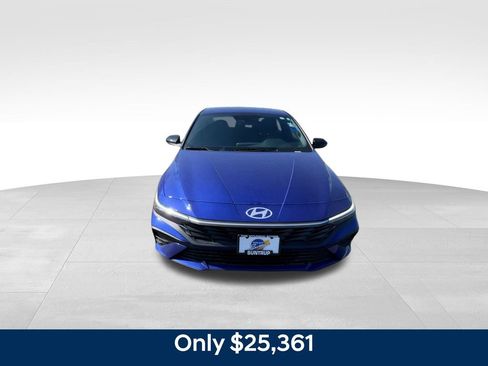 New 2025 Hyundai Elantra SEL image 5