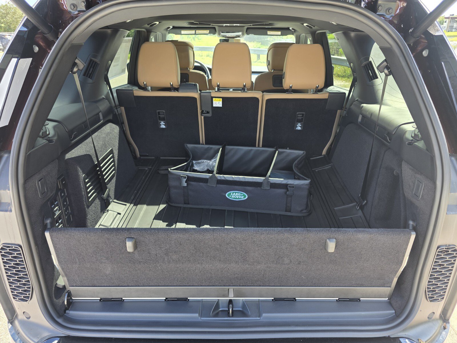 New 2026 Land Rover Discovery Limited Edition AWD/4WD image 14