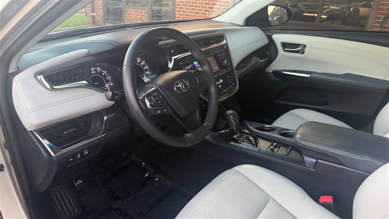 Used 2014 Toyota Avalon XLE Touring FWD image 22