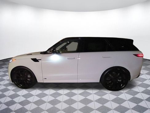 New 2026 Land Rover Range Rover Sport Dynamic SE AWD/4WD image 2