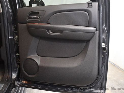 Used 2010 Chevrolet Suburban LTZ image 19