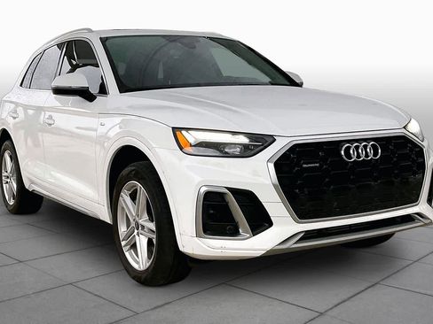 Used 2024 Audi Q5 e Premium w/ Convenience Package AWD/4WD image 3