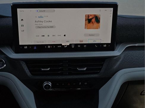 New 2026 Ford Explorer Platinum image 13