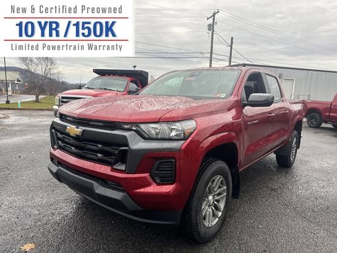 Used 2024 Chevrolet Colorado LT image 1