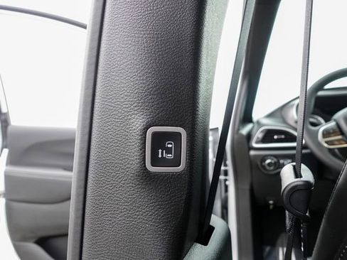 New 2026 Chrysler Voyager LX image 24