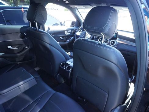 Used 2022 Mercedes-Benz GLC 300 image 10
