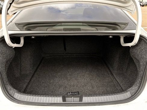 Used 2022 Volkswagen Jetta GLI Autobahn image 34