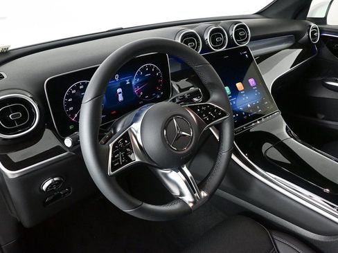 New 2025 Mercedes-Benz GLC 300 4MATIC image 6