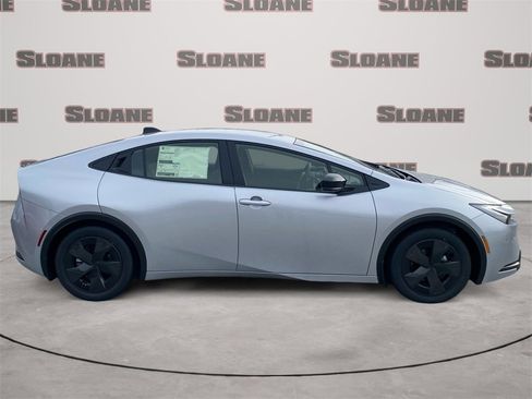 New 2026 Toyota Prius LE image 6