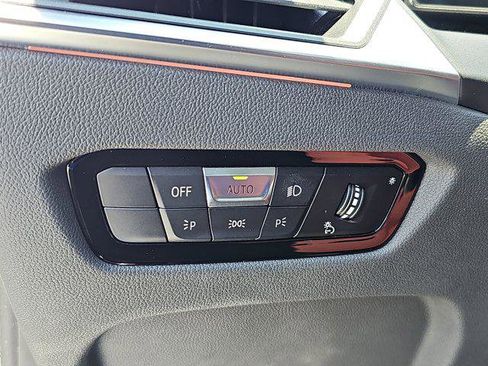 Used 2024 BMW 330i Sedan w/ Convenience Package image 26