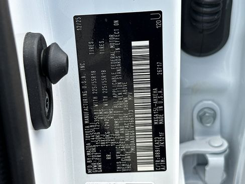 New 2026 Toyota Corolla Cross XLE image 33