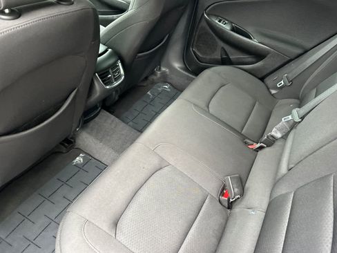 Used 2019 Chevrolet Malibu LT FWD image 4