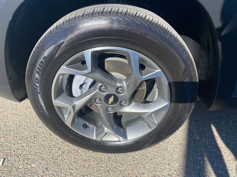 Used 2025 Chevrolet Trax LT image 35