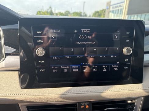 New 2025 Volkswagen Taos SEL image 15