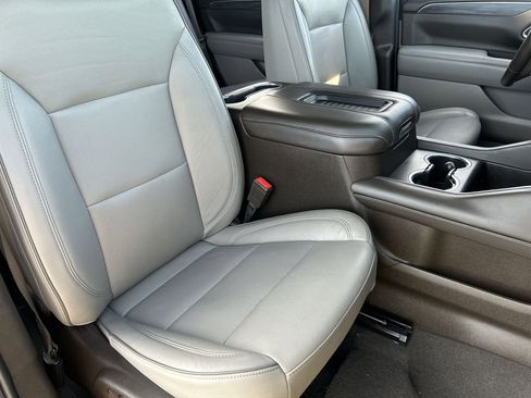 Used 2021 GMC Yukon SLT image 28