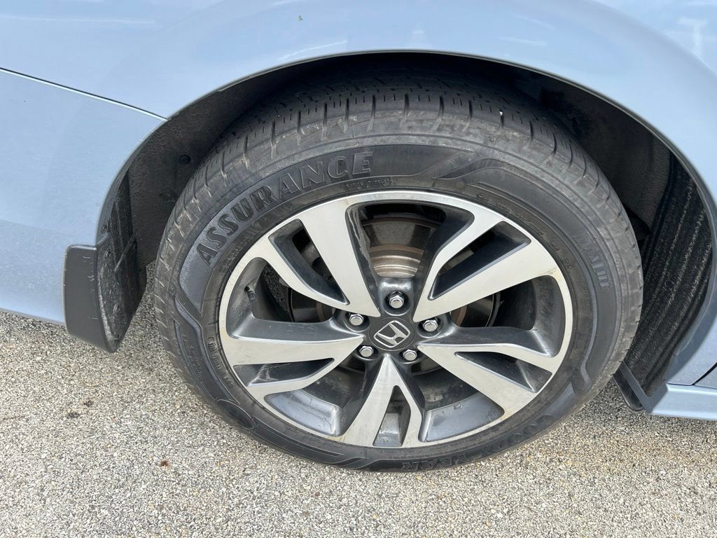 Used 2023 Honda Odyssey Touring image 11