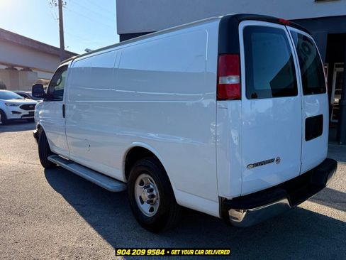 Used 2019 Chevrolet Express 2500 w/ Driver Convenience Package RWD image 5