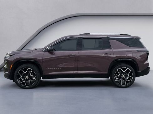 Used 2025 Chevrolet Traverse High Country w/ LPO, Floor Liner Package FWD image 2