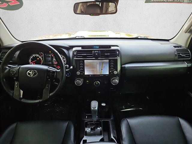 Used 2023 Toyota 4Runner TRD Off-Road Premium AWD/4WD image 18