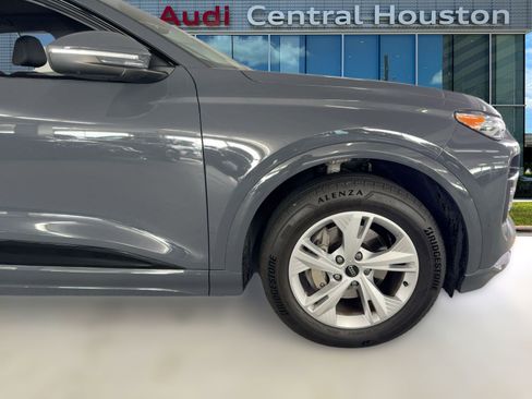 Used 2025 Audi Q6 e-tron Premium w/ Convenience Package image 12