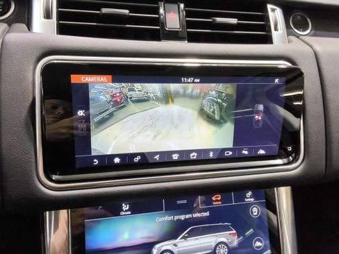 Used 2019 Land Rover Range Rover Sport SE image 26
