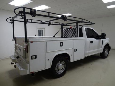 Used 2019 Ford F250 XL w/ Power Equipment Group image 6