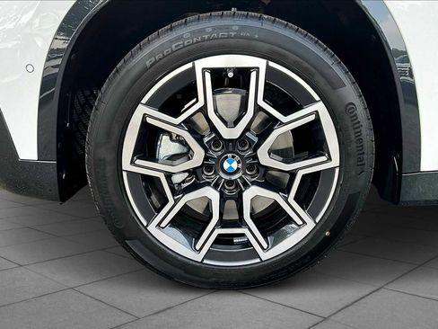 New 2025 BMW X1 xDrive28i w/ Technology Package image 11